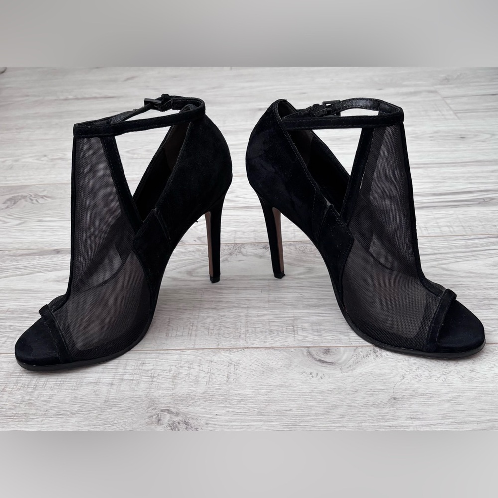 Pour La Victoire Black Mesh Top Cutout Peep Toe Ankle Strap Bootie Heel Size 6.5
